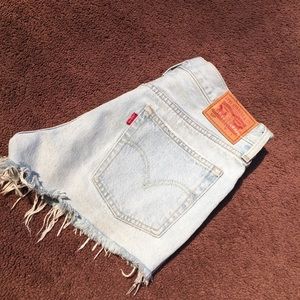 LEVIS HIGH WAISTED SHORTS